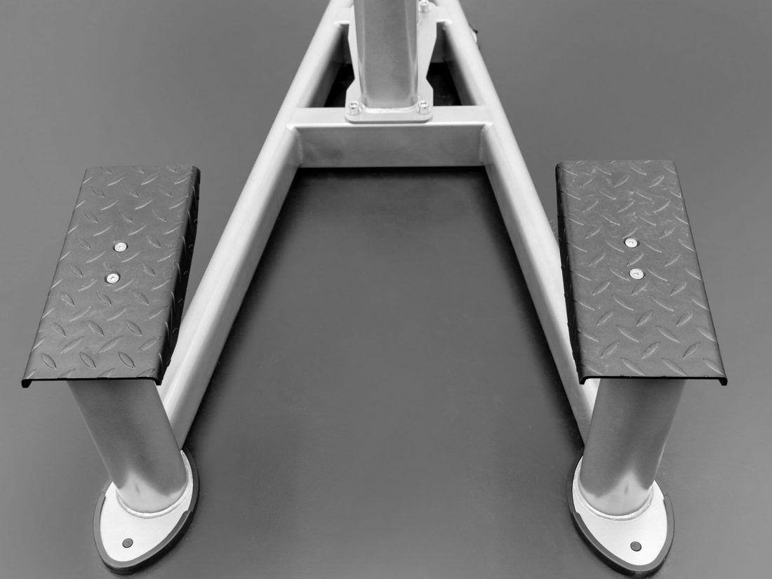 Rubber molded foot plates ease entry and exit