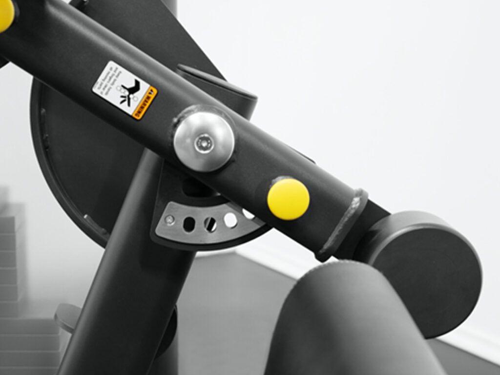 Range-of-motion adjustment in 10-degree increments allows users a safe range of exercise