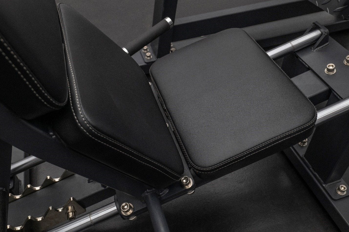 Isolateral Horizontal Swing Leg Press FL1809 - Subfeature Image
