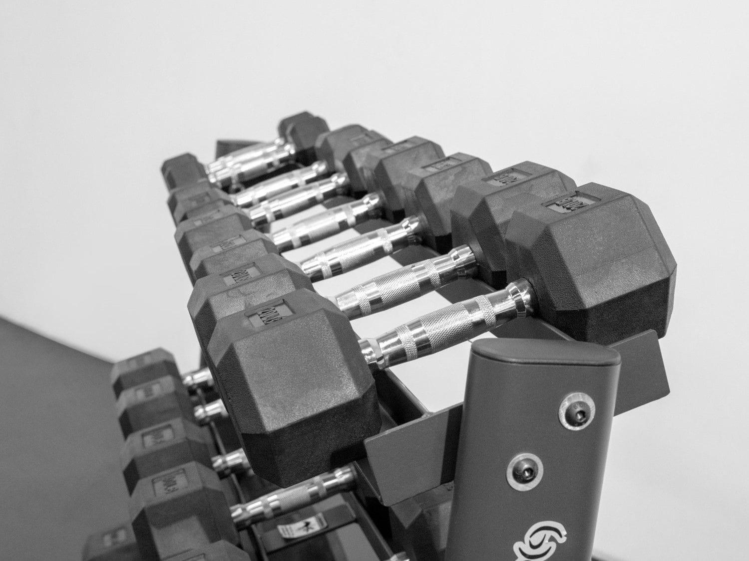 RB550 RUBBER HEX DUMBBELL SET 5-50LB W/G241 - Subfeature Image
