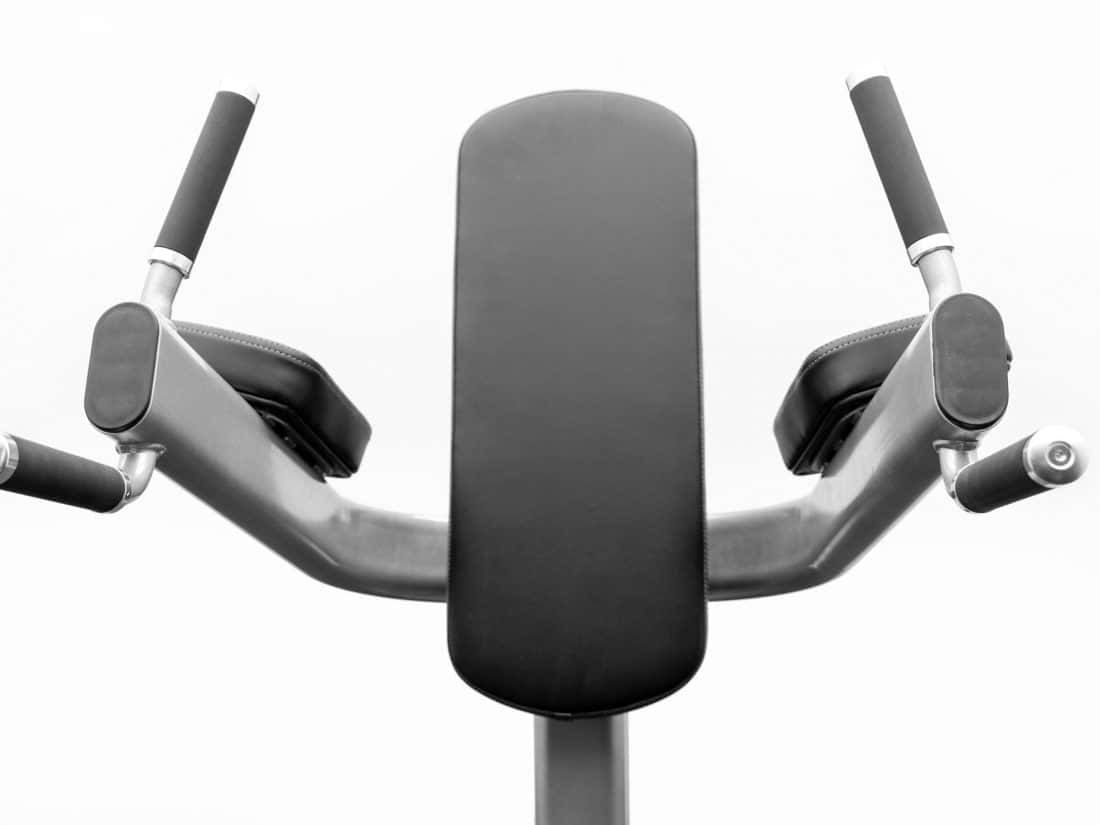 CF2107 Vertical Knee Raise-3